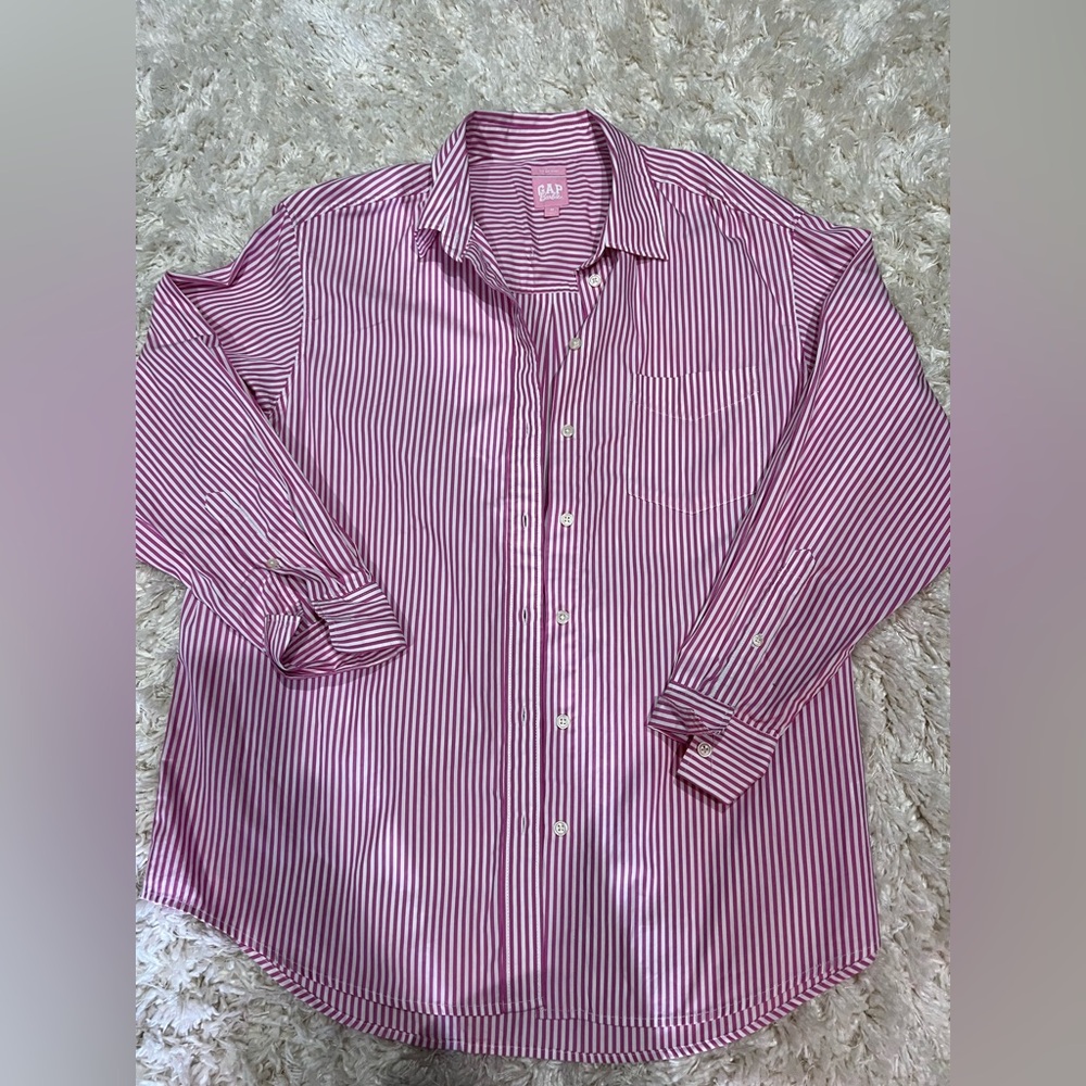 Women Gap Barbie Edition shirt